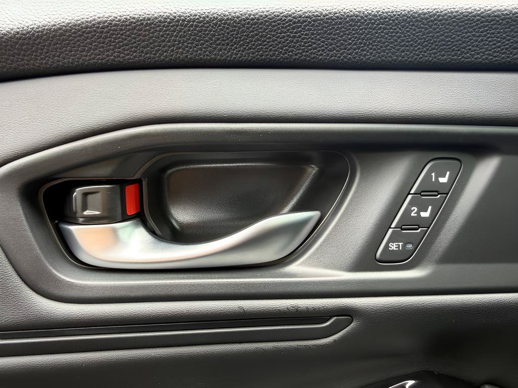 Certified 2025 Honda Accord Touring image 26
