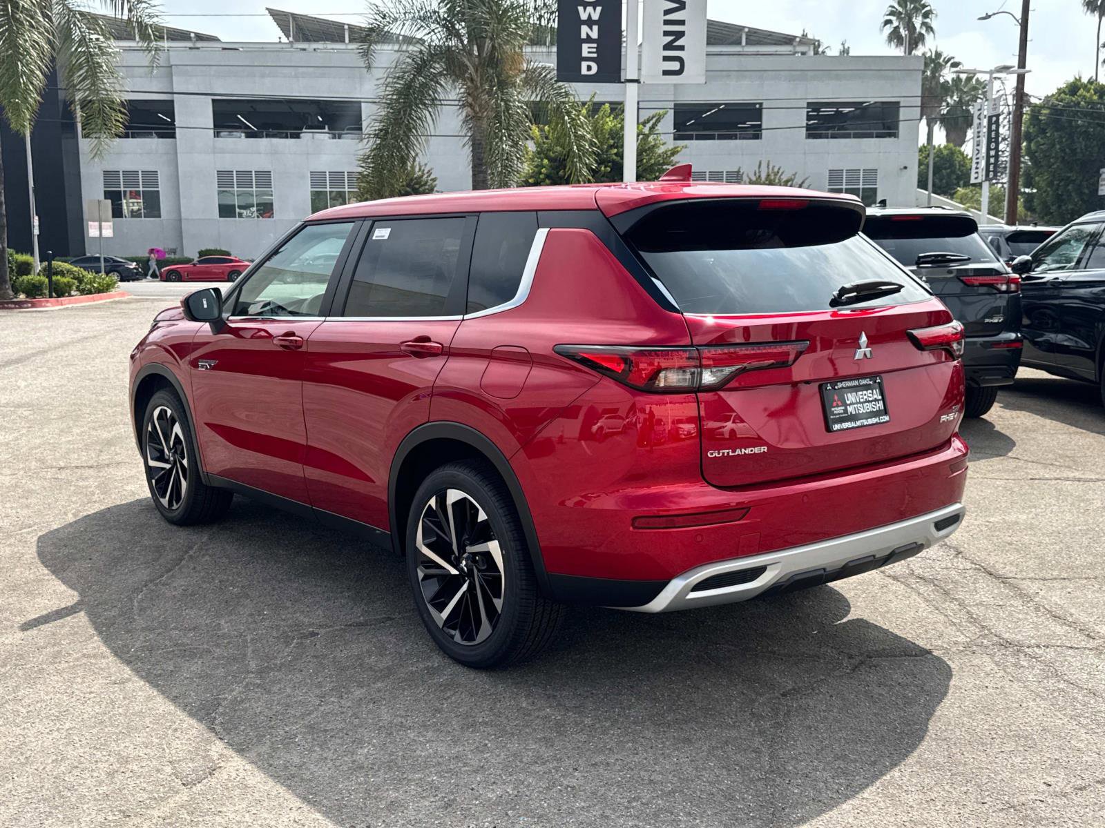 New 2025 Mitsubishi Outlander 4WD Plug-In Hybrid image 31