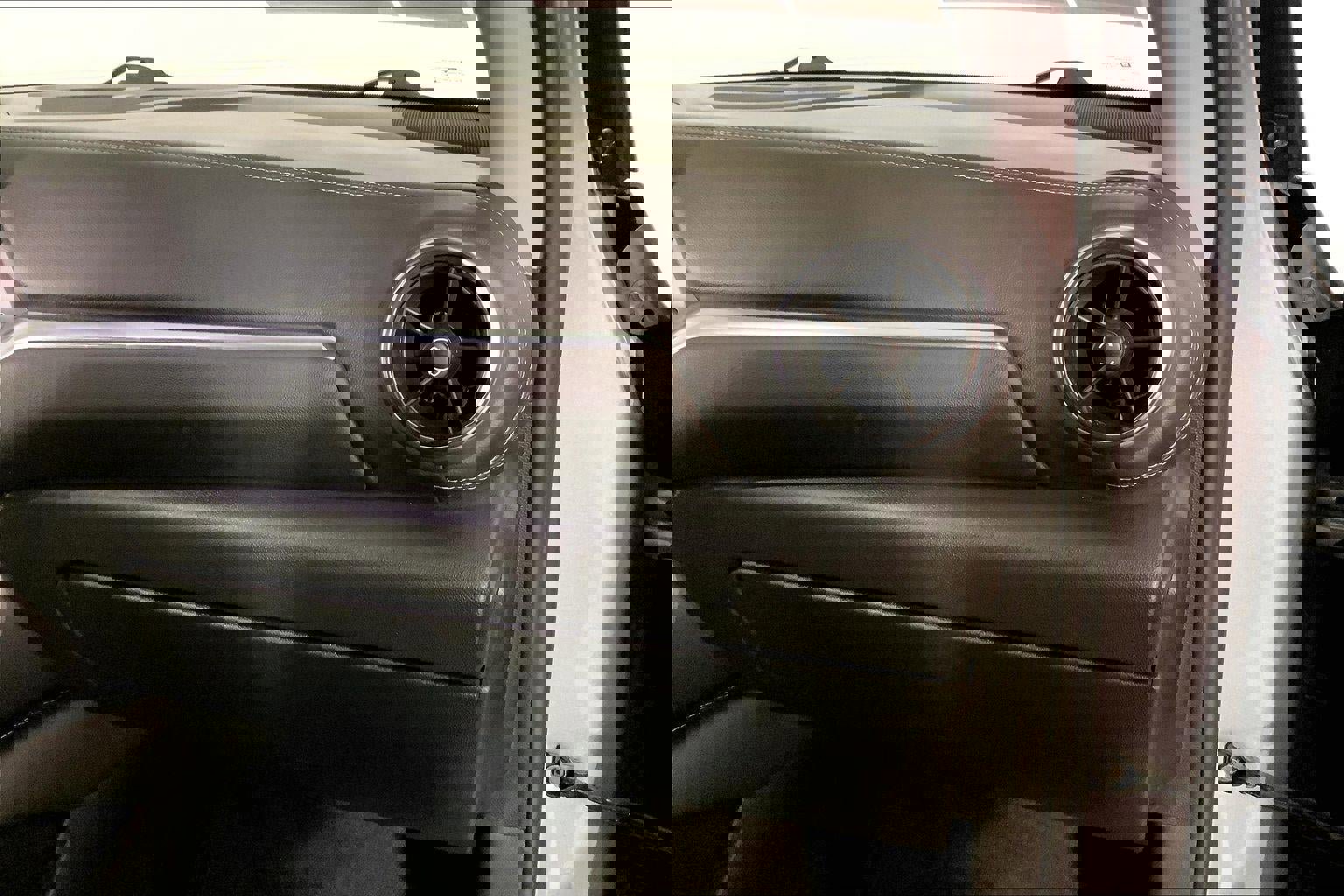 Used 2025 Chevrolet Blazer LT image 16