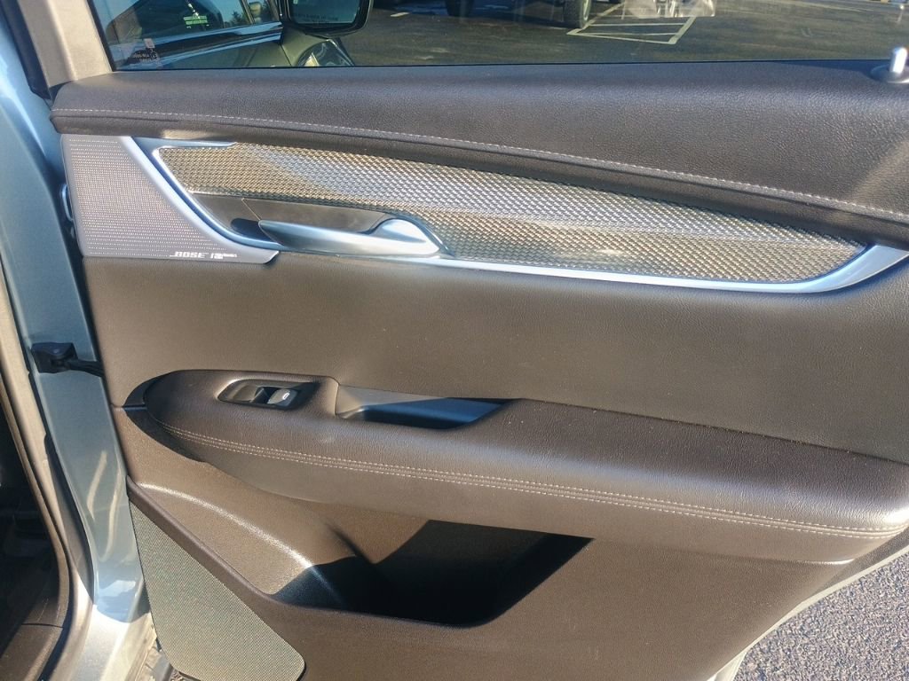 Used 2023 Cadillac XT5 Sportv w/ LPO, Floor Liner Package AWD/4WD image 20