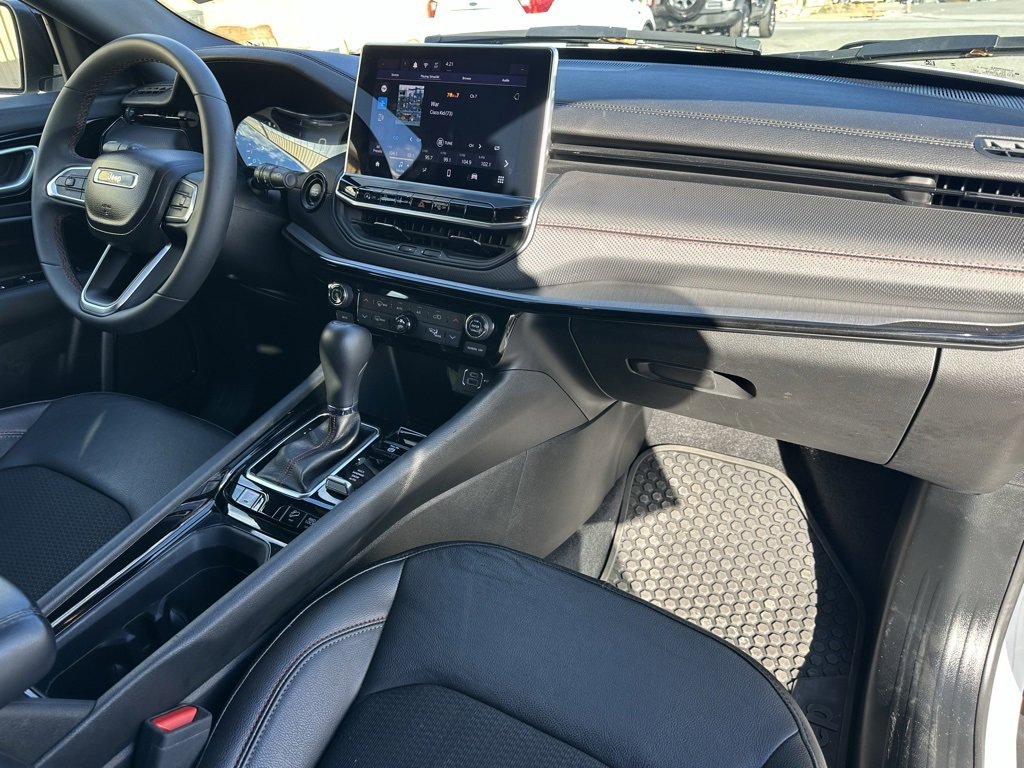 Used 2024 Jeep Compass Trailhawk image 15