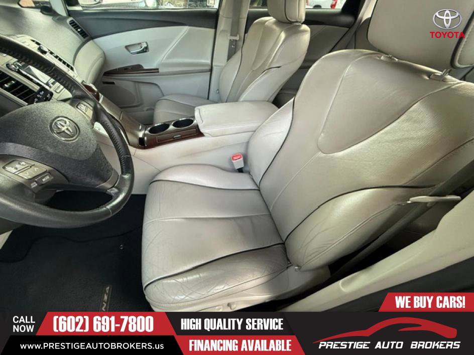 Used 2011 Toyota Venza Limited w/ Leather Pkg FWD image 17
