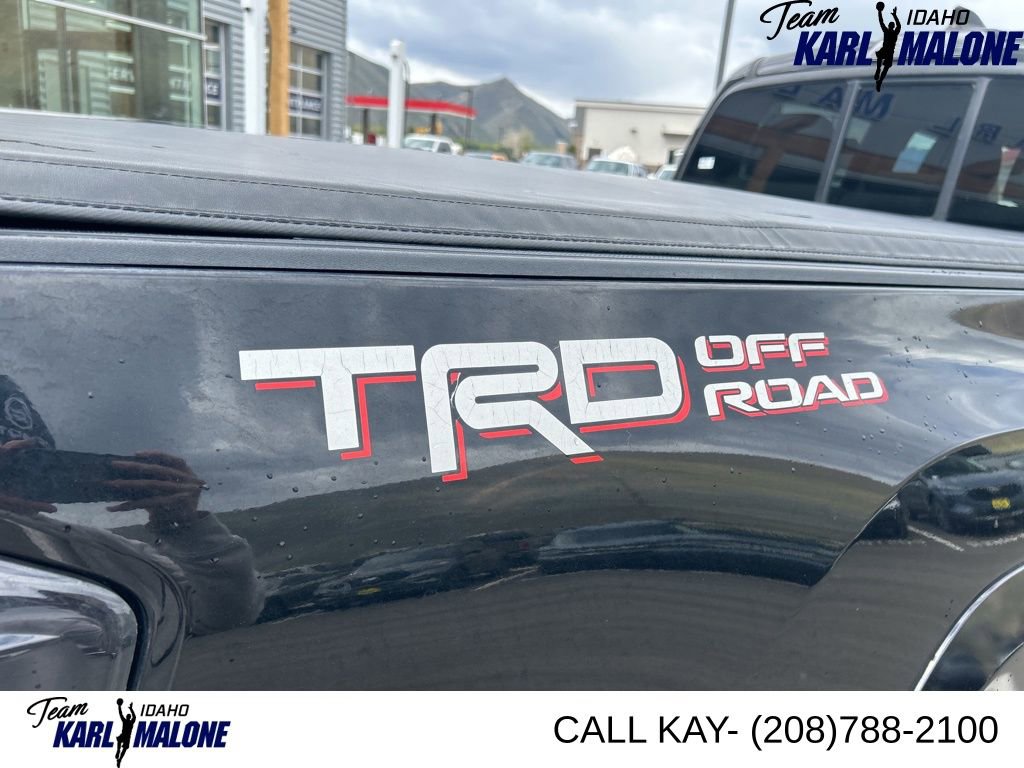 Used 2020 Toyota Tacoma TRD Off-Road AWD/4WD image 11
