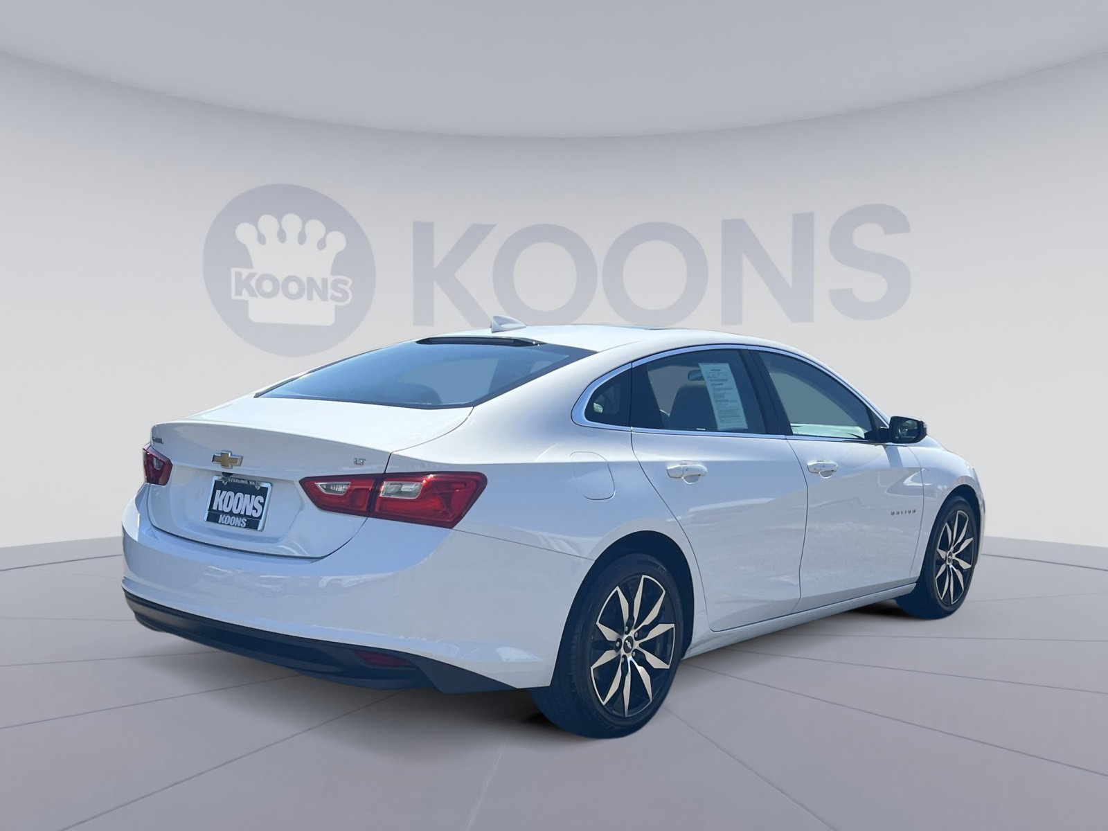 Used 2016 Chevrolet Malibu LT w/ Leather Package image 16