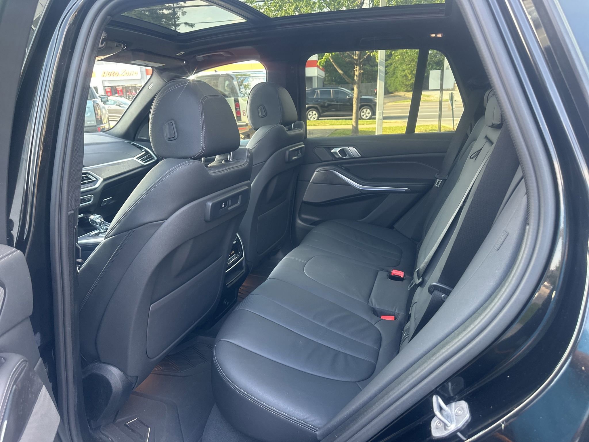 Used 2020 BMW X5 xDrive40i w/ M Sport Package AWD/4WD image 22