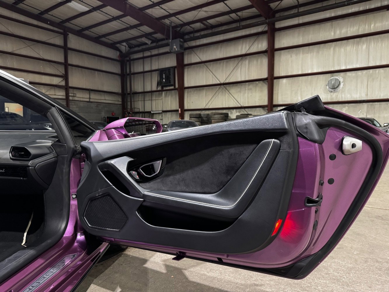 Used 2022 Lamborghini Huracan EVO image 28
