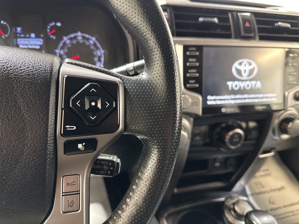 Used 2023 Toyota 4Runner SR5 AWD/4WD image 30