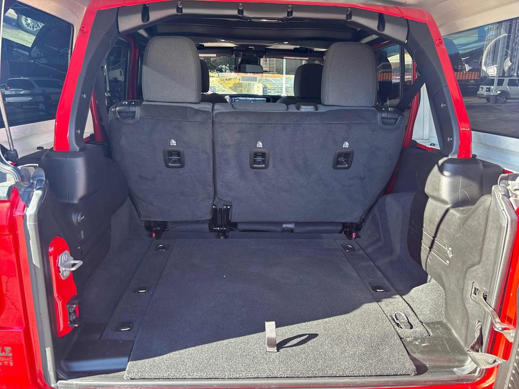 Used 2024 Jeep Wrangler Unlimited Rubicon image 29