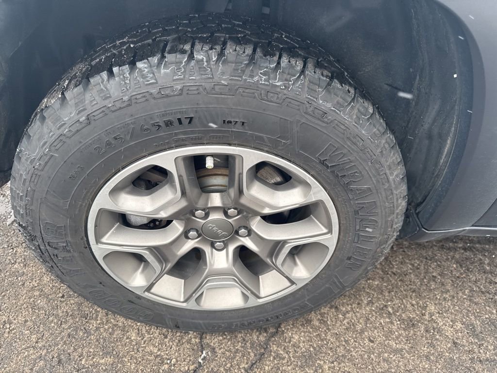 Used 2022 Jeep Cherokee Trailhawk w/ Premium Leather Package image 54