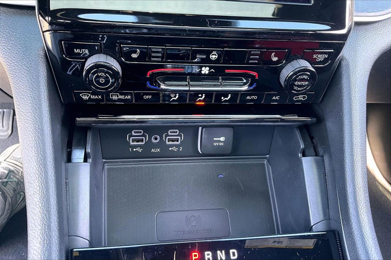 New 2025 Jeep Grand Cherokee L Laredo w/ Luxury Tech Group I image 17