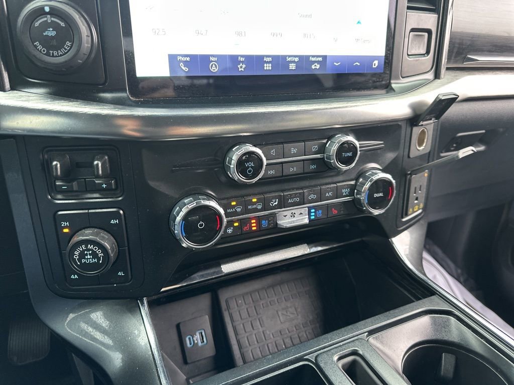 Used 2022 Ford F150 Lariat w/ Equipment Group 502A High image 48