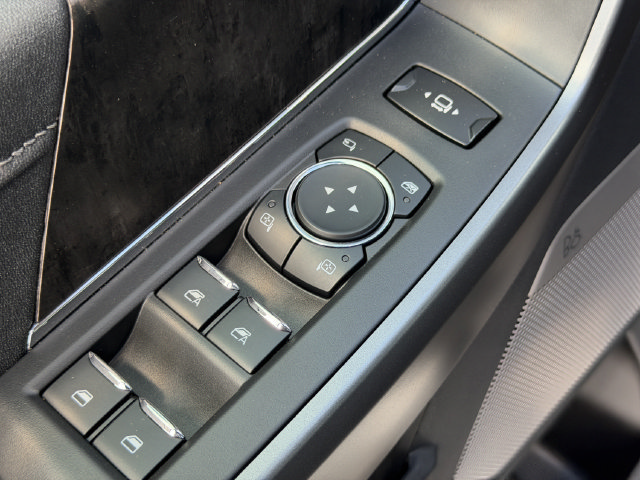 New 2026 Ford F350 Lariat RWD image 36