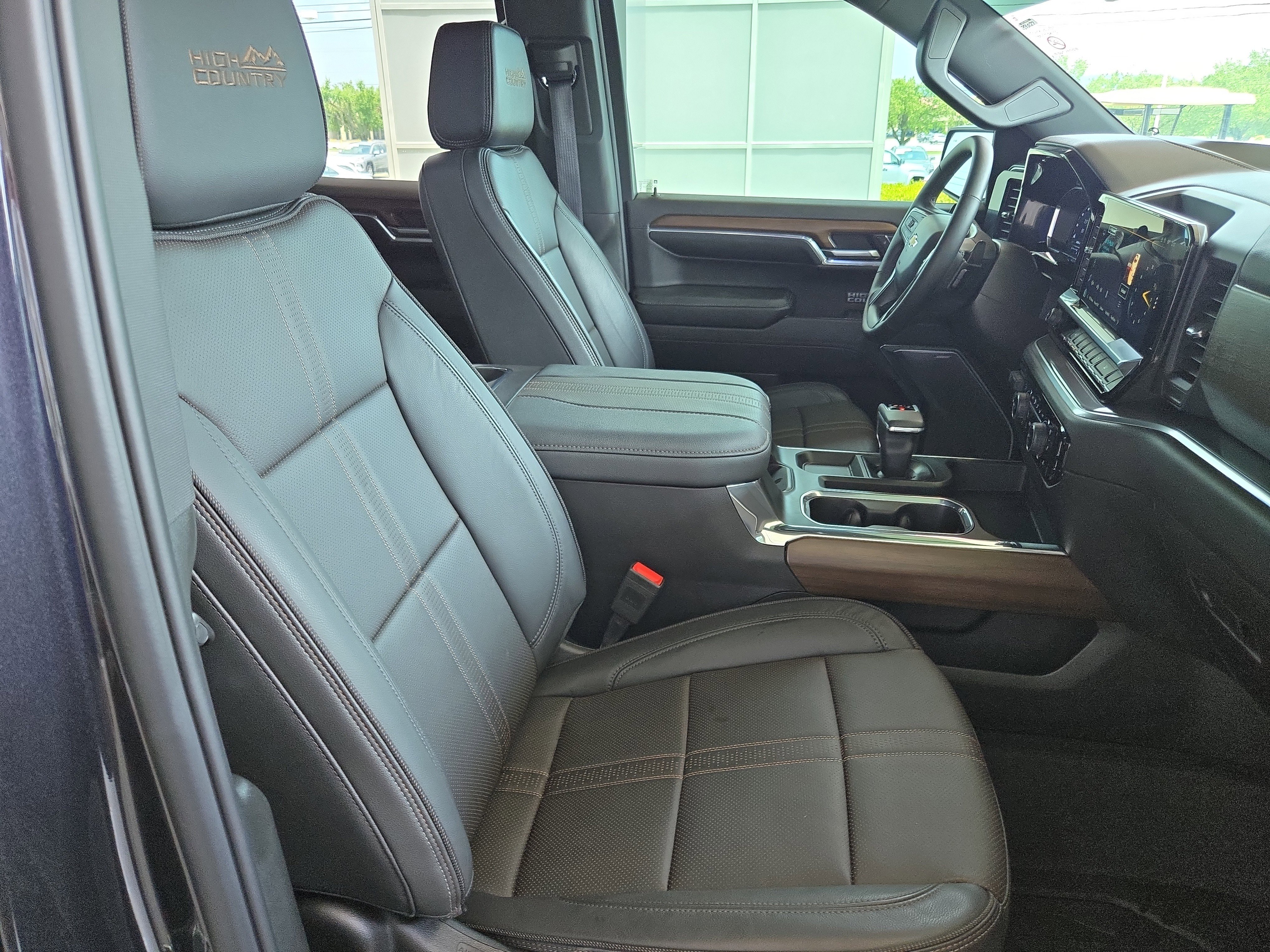 Used 2024 Chevrolet Silverado 1500 High Country w/ High Country Premium Package image 38