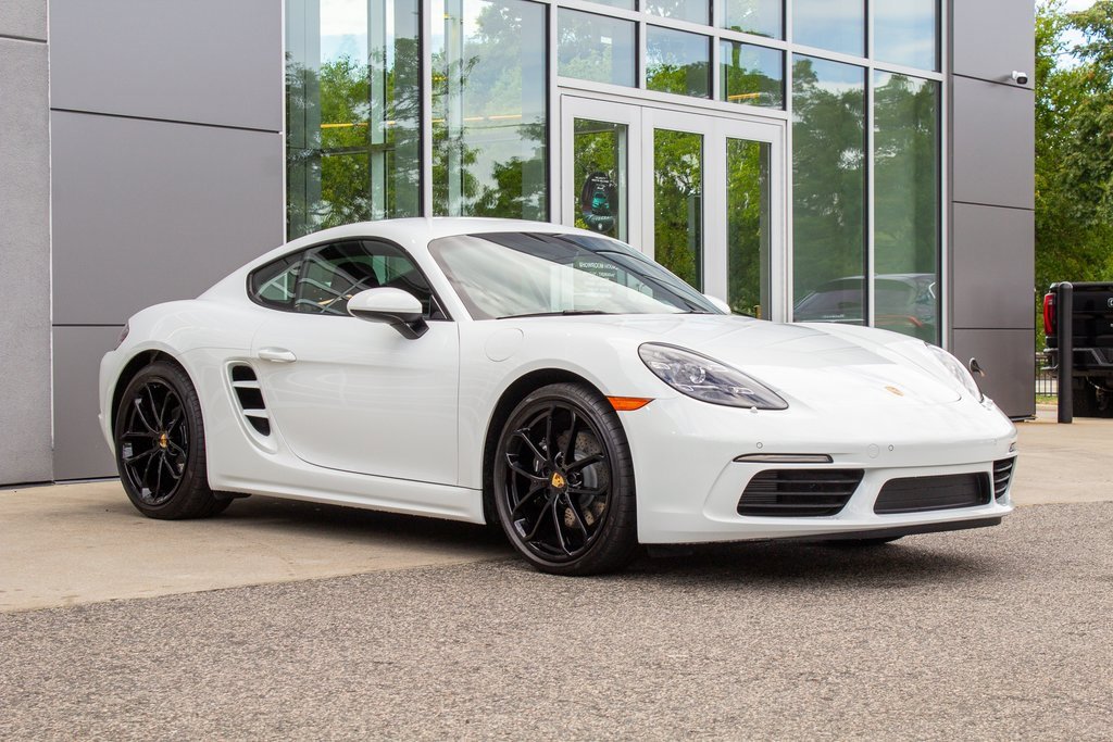 Used 2025 Porsche 718 Cayman w/ Sport Chrono Package image 3