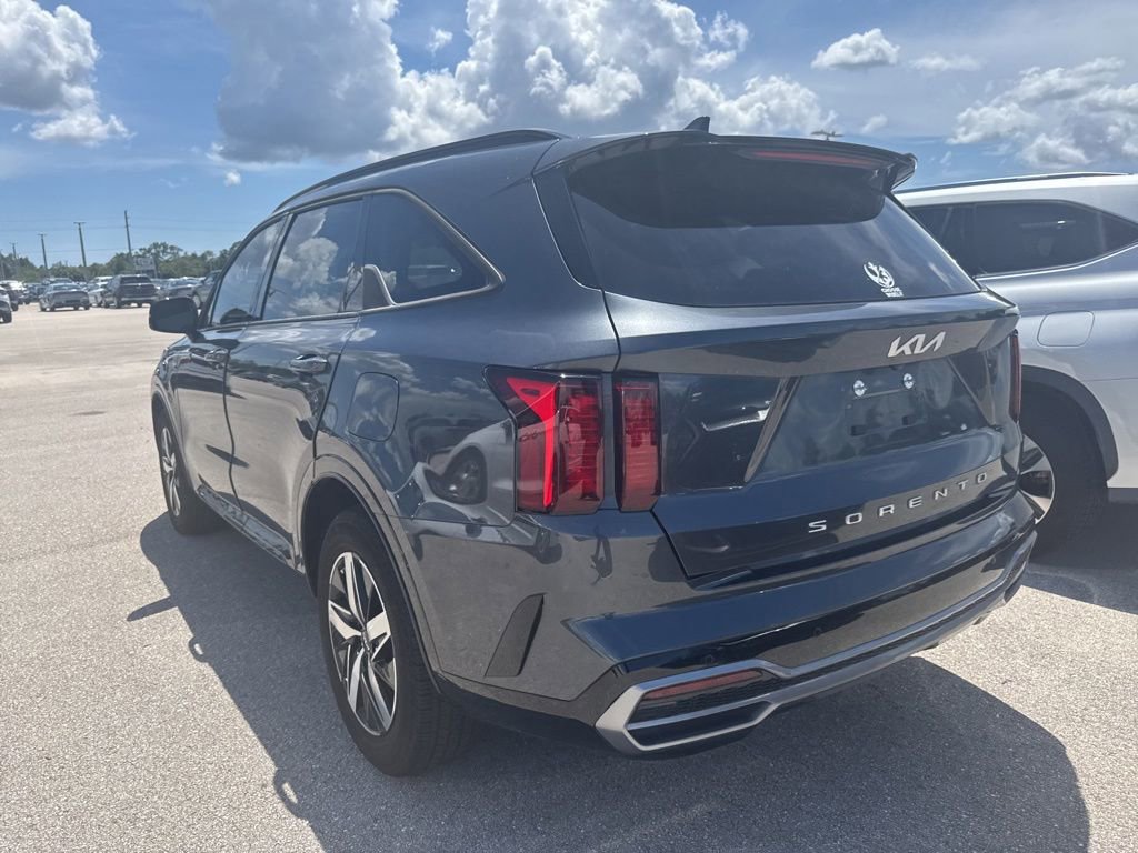 Used 2022 Kia Sorento S w/ Panoramic Sunroof Package FWD image 6