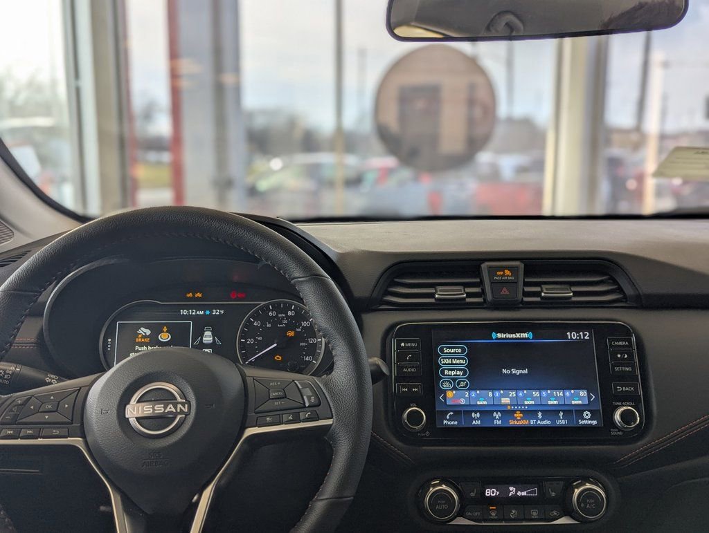 New 2025 Nissan Versa SR w/ Trunk Package image 19