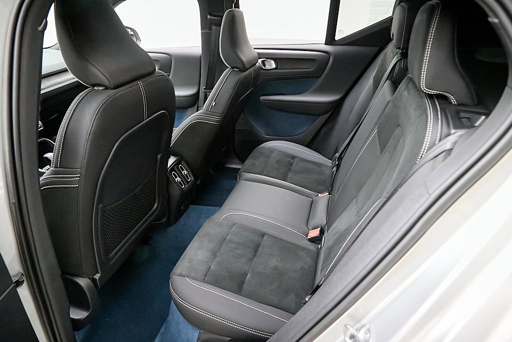 Certified 2023 Volvo XC40 Recharge Ultimate image 21