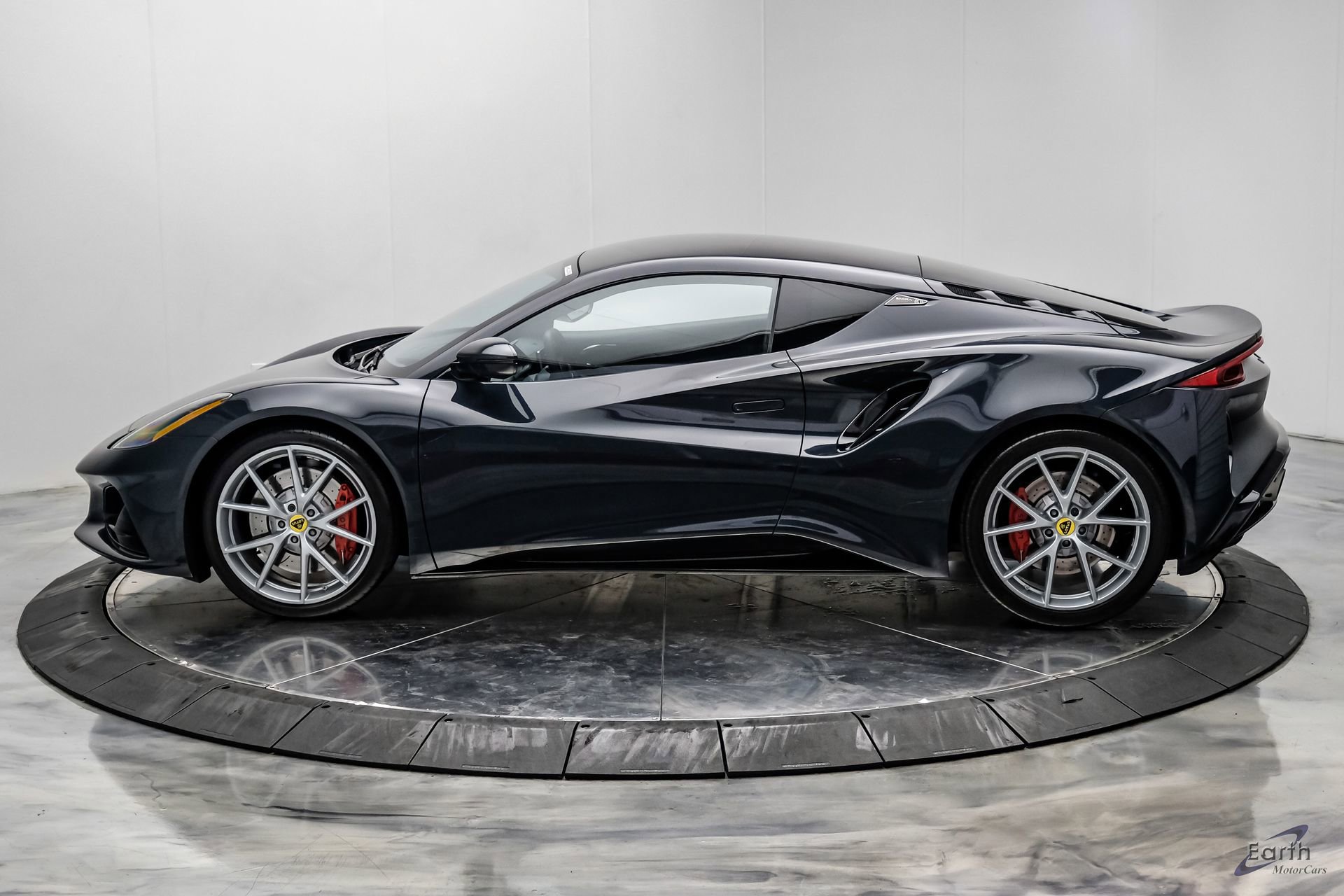 Used 2024 Lotus Emira First Edition image 9