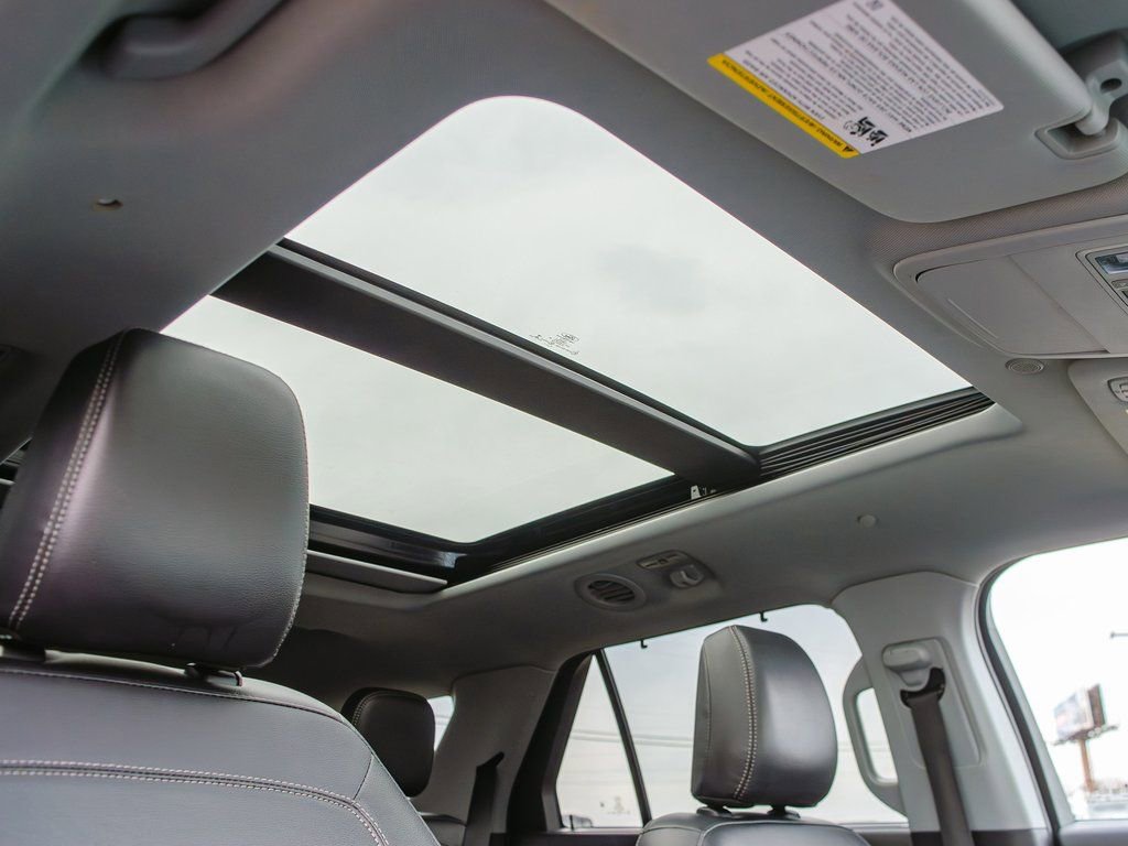 Used 2023 Ford Explorer Limited image 28