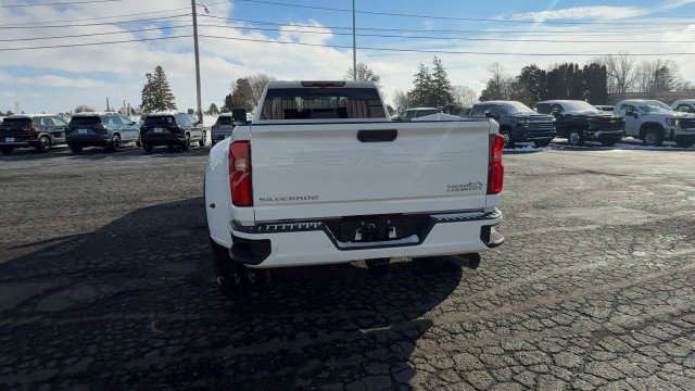 Certified 2024 Chevrolet Silverado 3500 High Country w/ Technology Package image 7