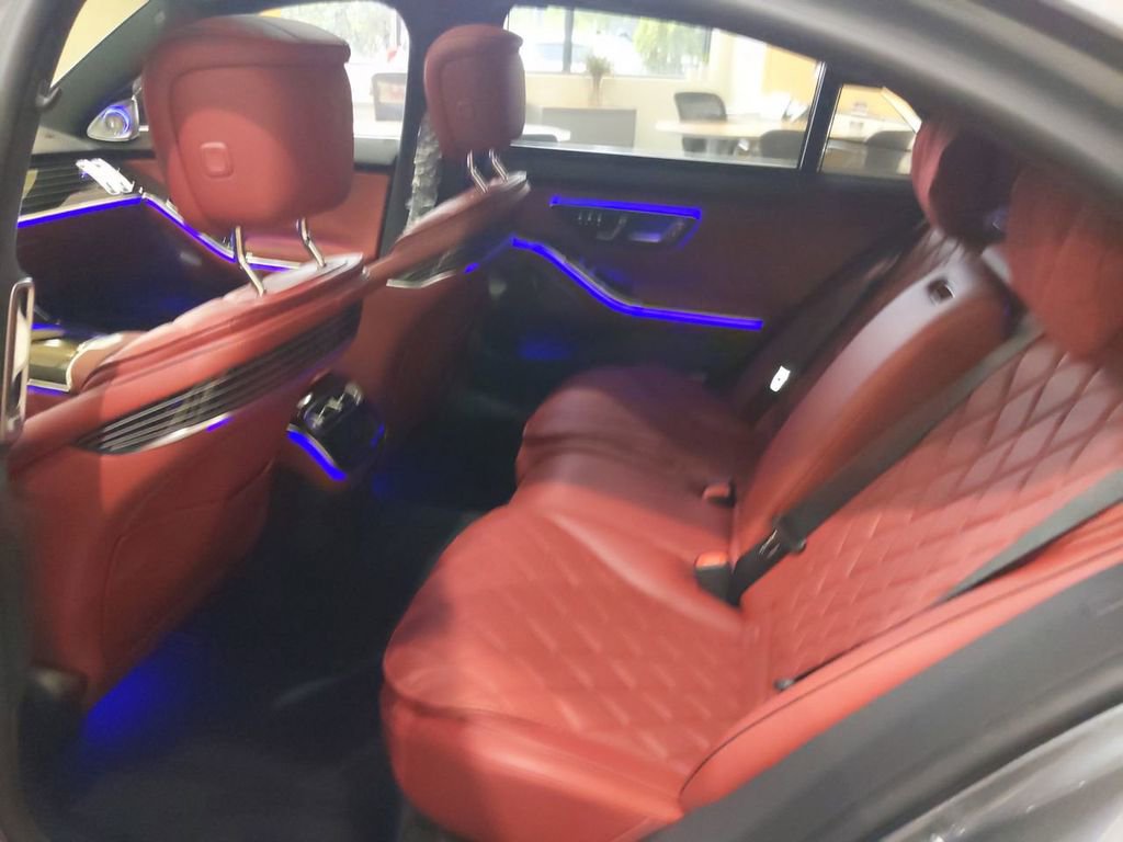 Used 2022 Mercedes-Benz S 580 4MATIC Sedan image 10