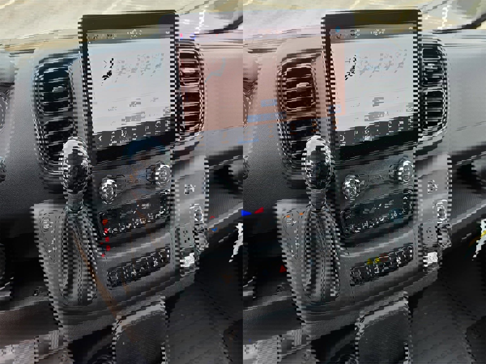 New 2025 RAM ProMaster 2500 w/ Premium Convenience Group image 10