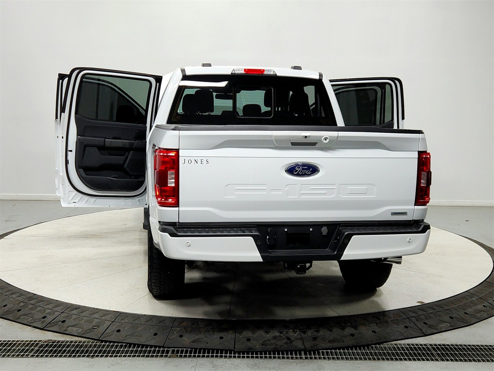 Used 2023 Ford F150 XLT w/ Equipment Group 302A High image 14