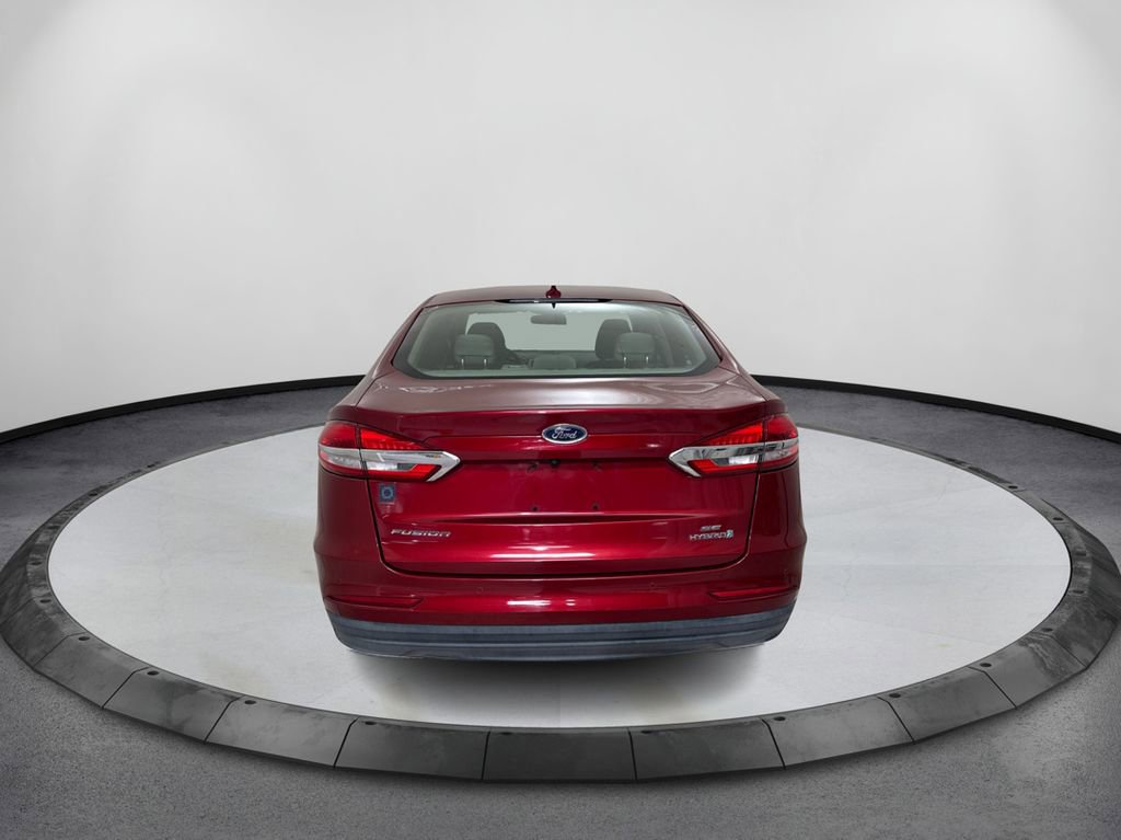 Used 2019 Ford Fusion SE image 6
