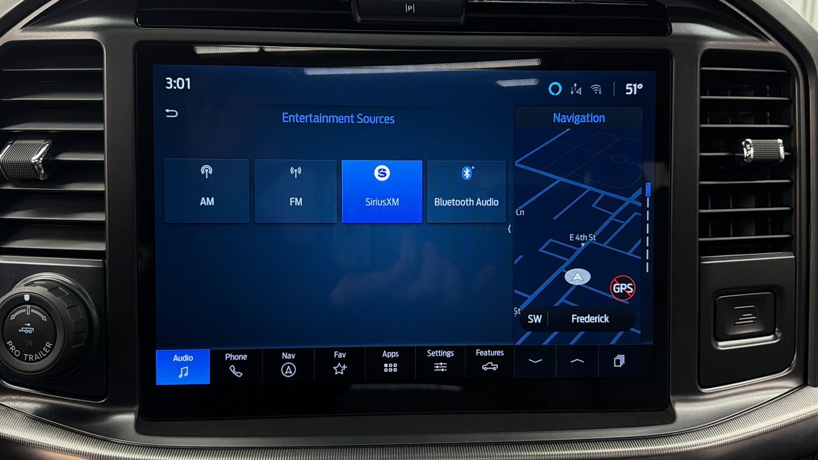 Used 2025 Ford F150 Lariat AWD/4WD image 29