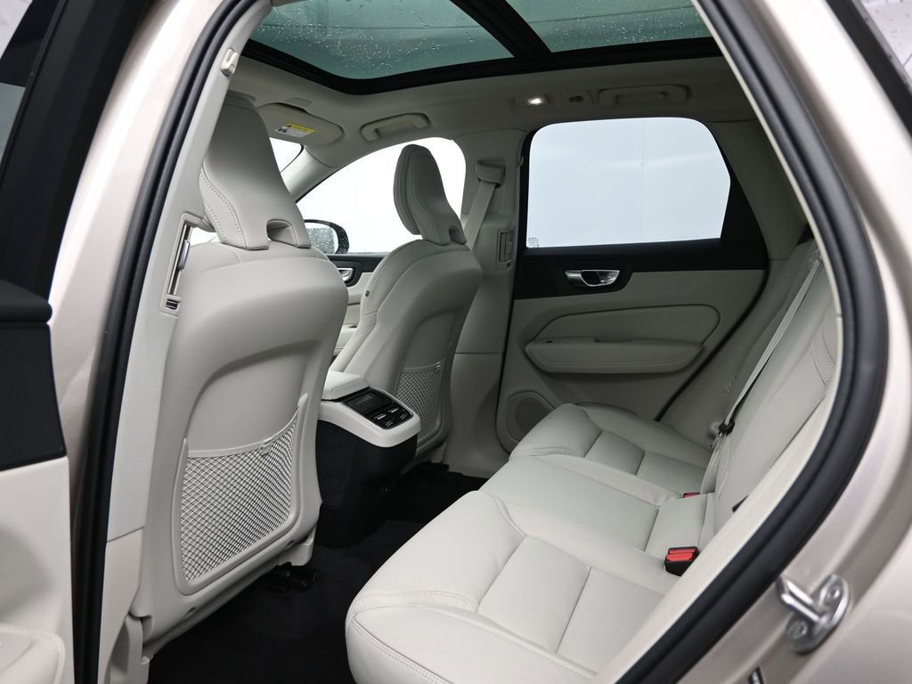 New 2026 Volvo XC60 B5 Ultra w/ Protection Package Premier image 24