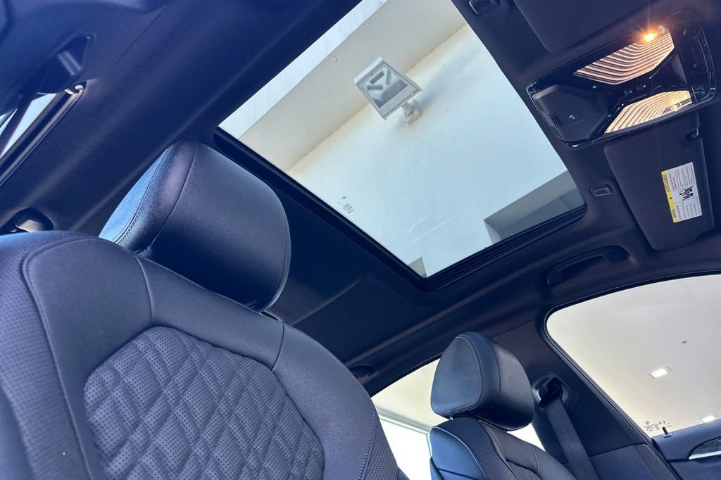 Used 2023 BMW 530e w/ M Sport Package image 17