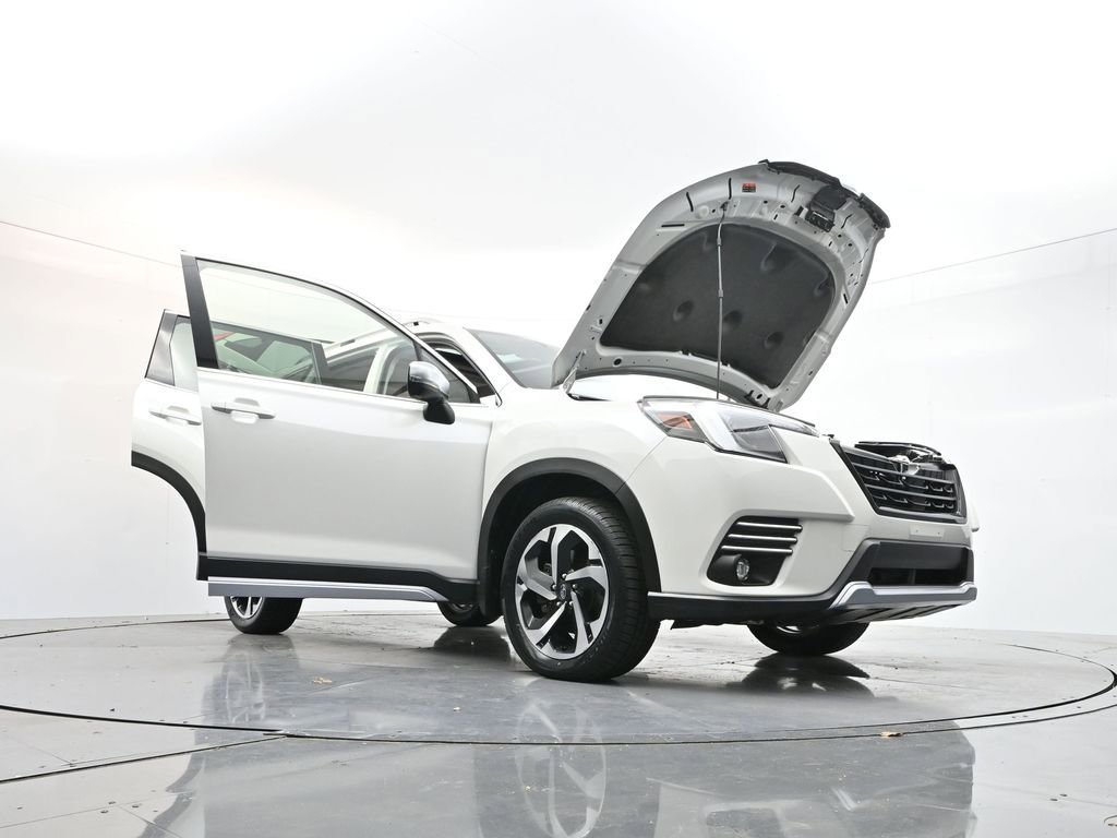 Used 2023 Subaru Forester Touring image 39