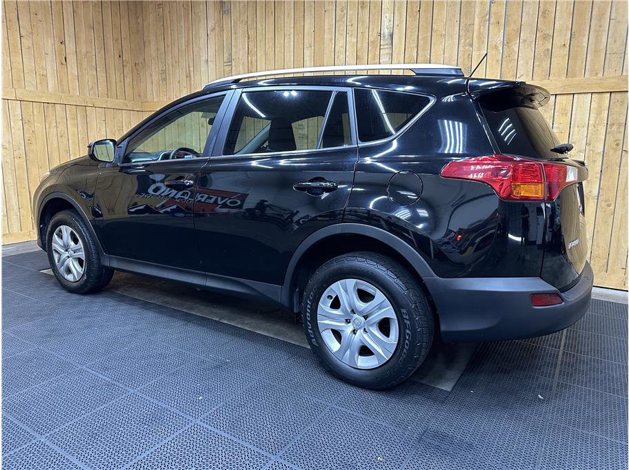 Used 2013 Toyota RAV4 LE image 11