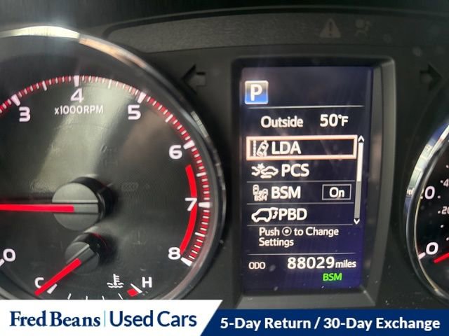 Used 2018 Toyota RAV4 SE w/ Power Extra Value Package AWD/4WD image 20