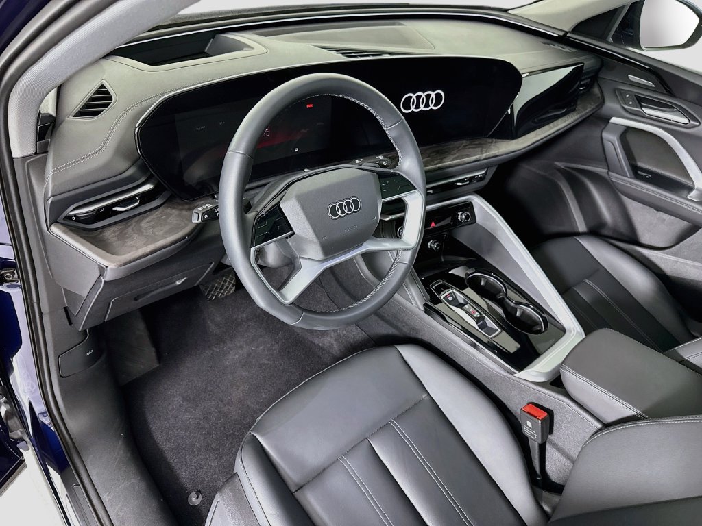 Used 2025 Audi Q5 Premium w/ Premium Plus AWD/4WD image 9