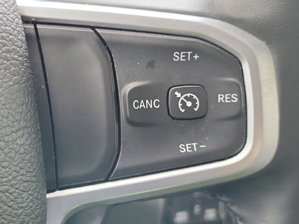 Used 2024 RAM 1500 Big Horn AWD/4WD image 32