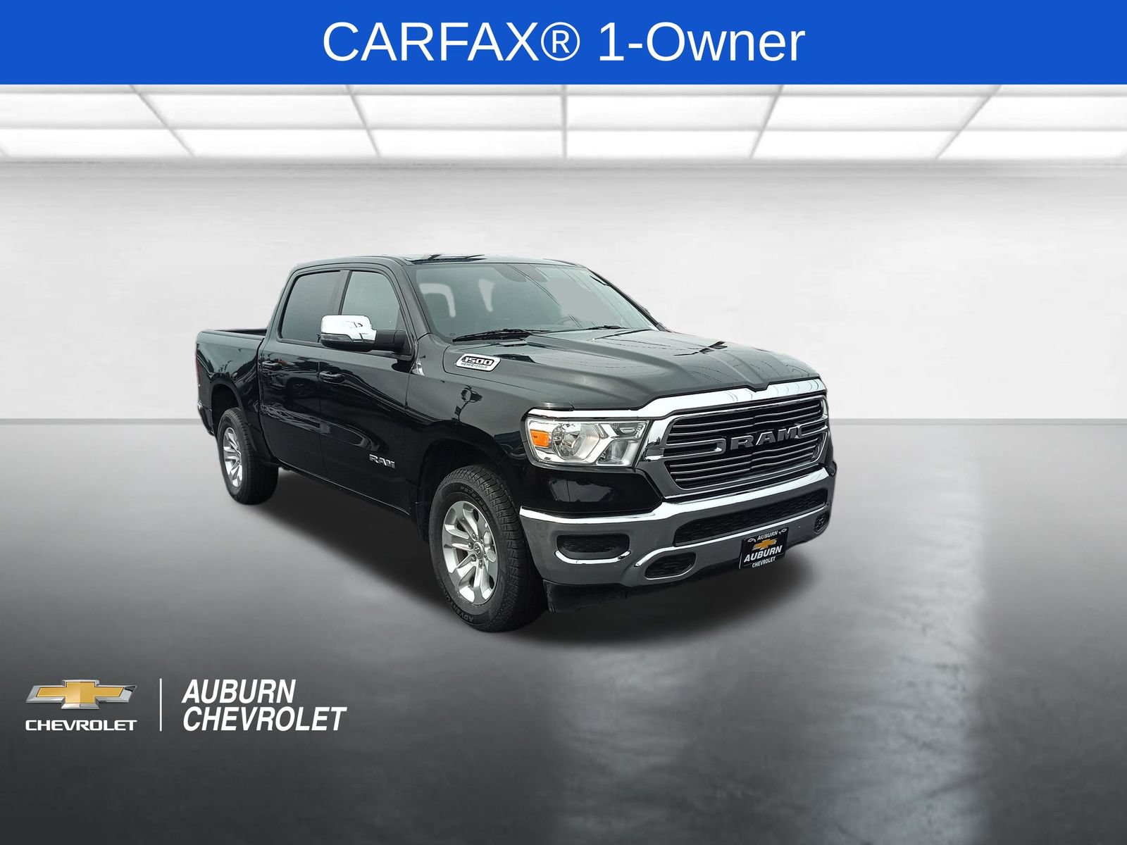 Used 2024 RAM 1500 Laramie AWD/4WD image 1