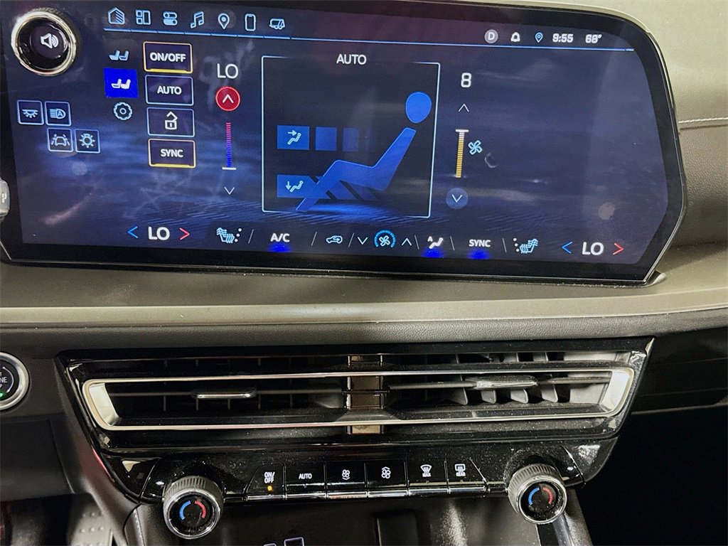 Certified 2025 Chevrolet Traverse LT image 14