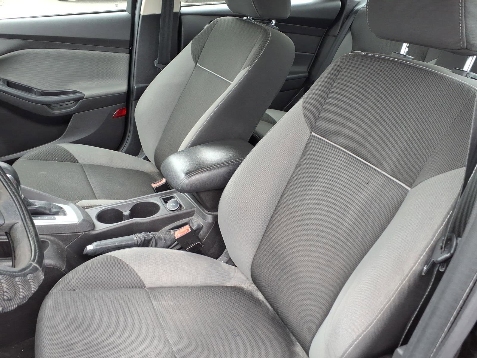 Used 2013 Ford Focus SE FWD image 9