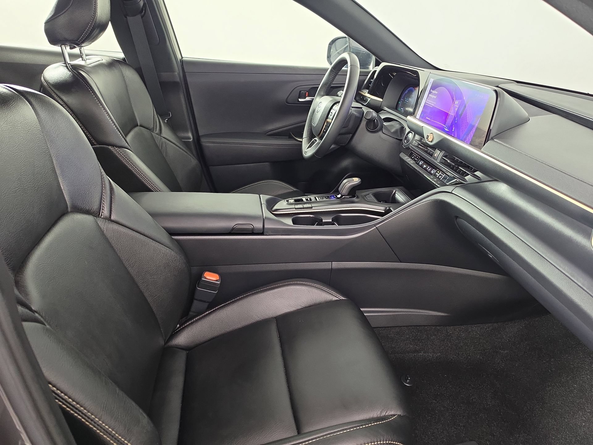 Used 2023 Toyota Crown AWD/4WD image 38