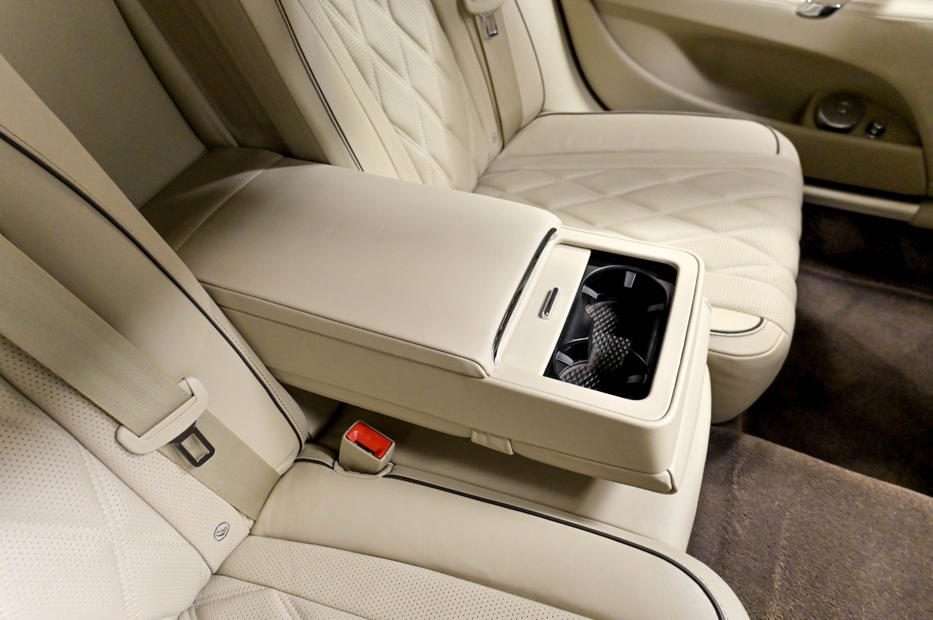 Used 2015 Bentley Flying Spur W12 AWD/4WD image 37
