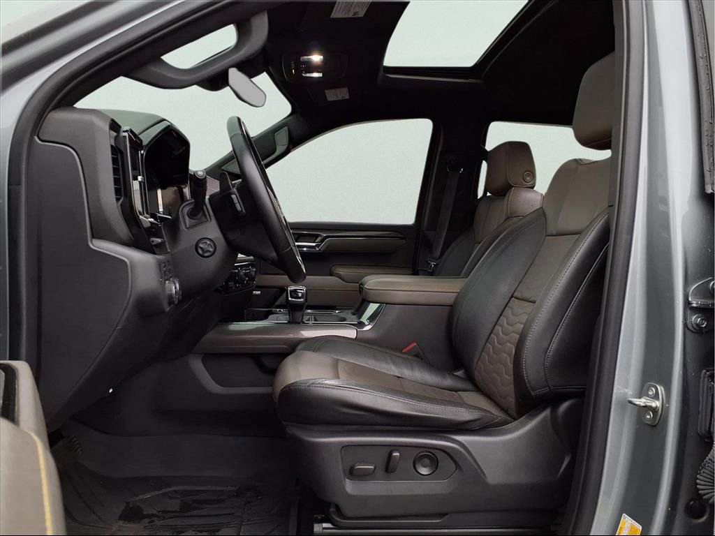 Used 2023 Chevrolet Silverado 1500 ZR2 w/ Technology Package image 26