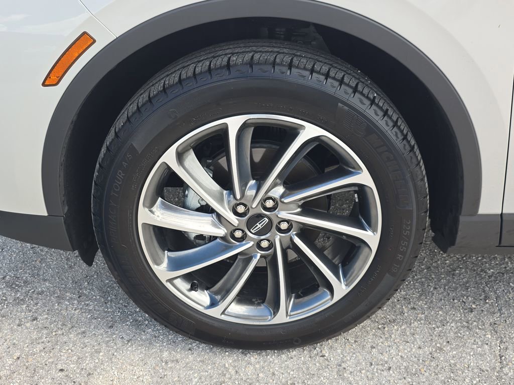 Used 2024 Lincoln Corsair FWD w/ Equipment Group 101A image 9