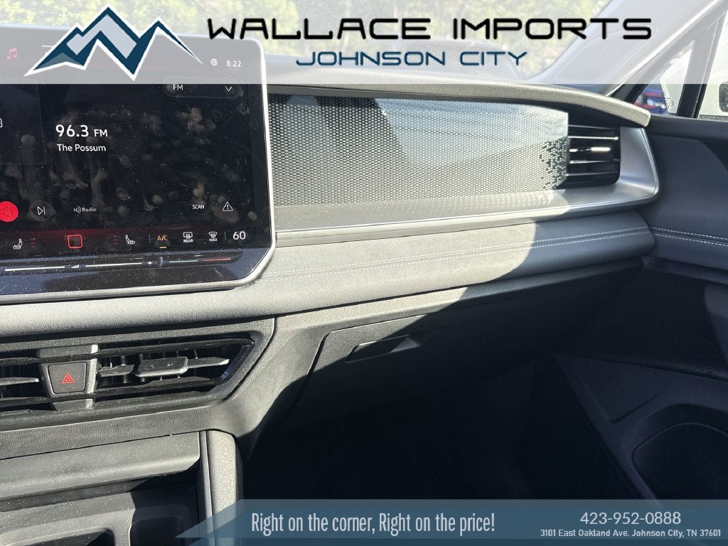 New 2025 Volkswagen Tiguan SE AWD/4WD image 11