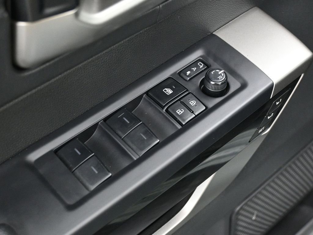 Used 2025 Toyota Tundra Limited image 9