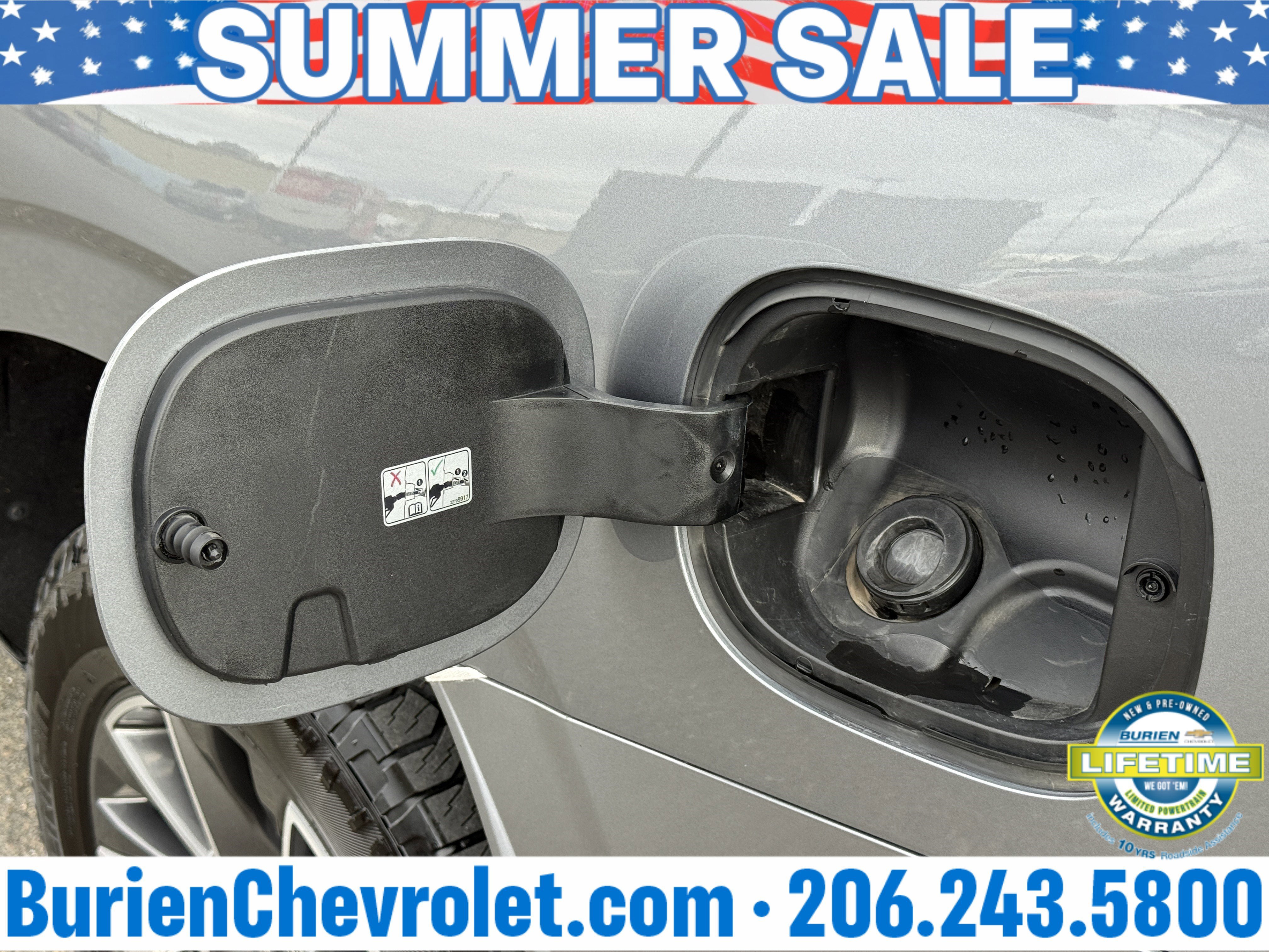 Used 2022 Chevrolet Suburban Z71 w/ Luxury Package AWD/4WD image 37