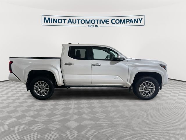 Used 2025 Toyota Tacoma Limited image 9