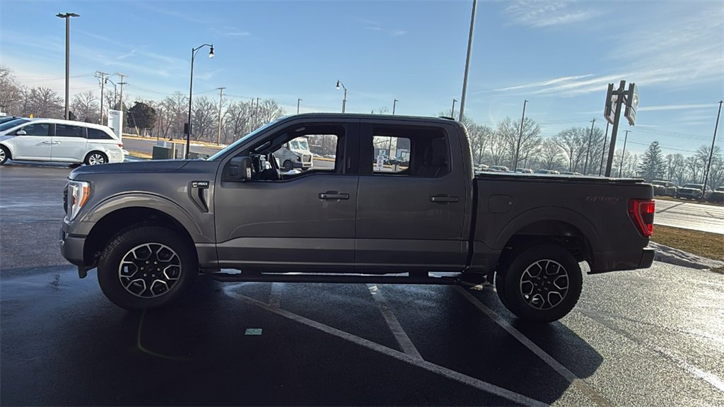 Used 2021 Ford F150 XLT w/ Equipment Group 302A High image 5