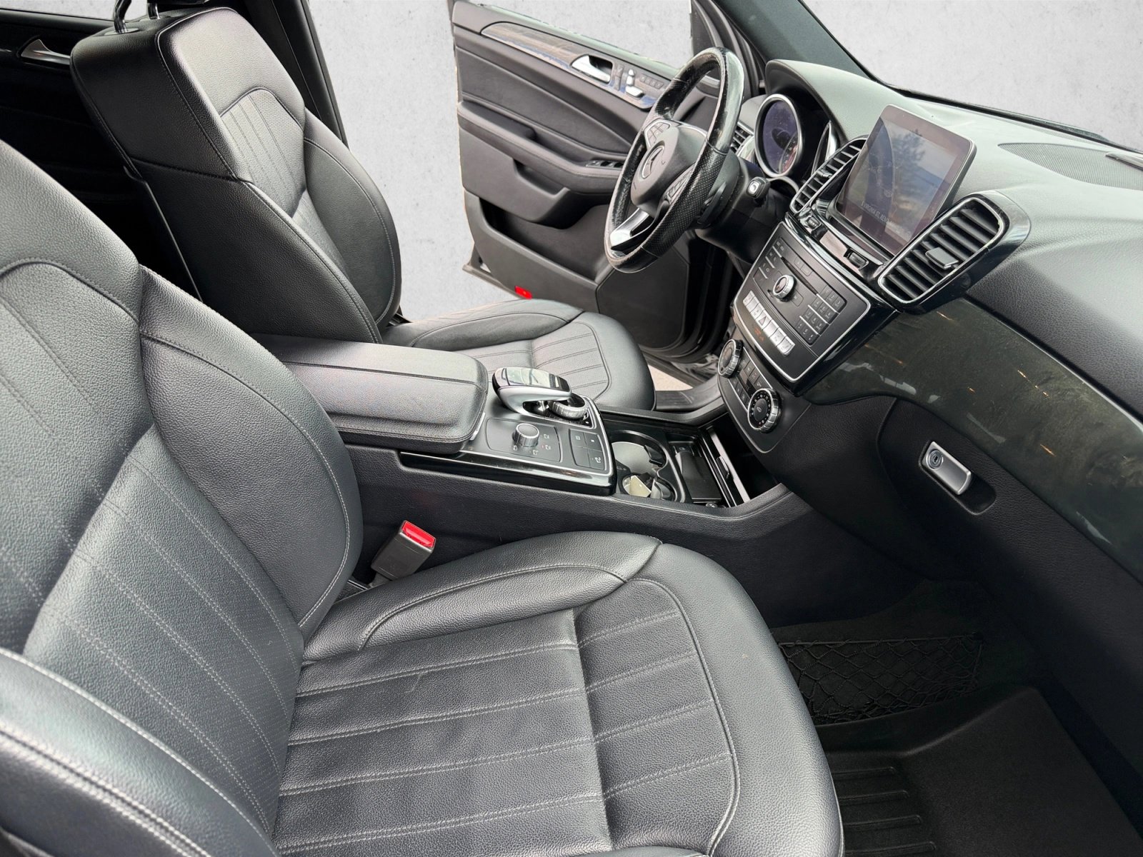 Used 2018 Mercedes-Benz GLE 350 4MATIC image 27