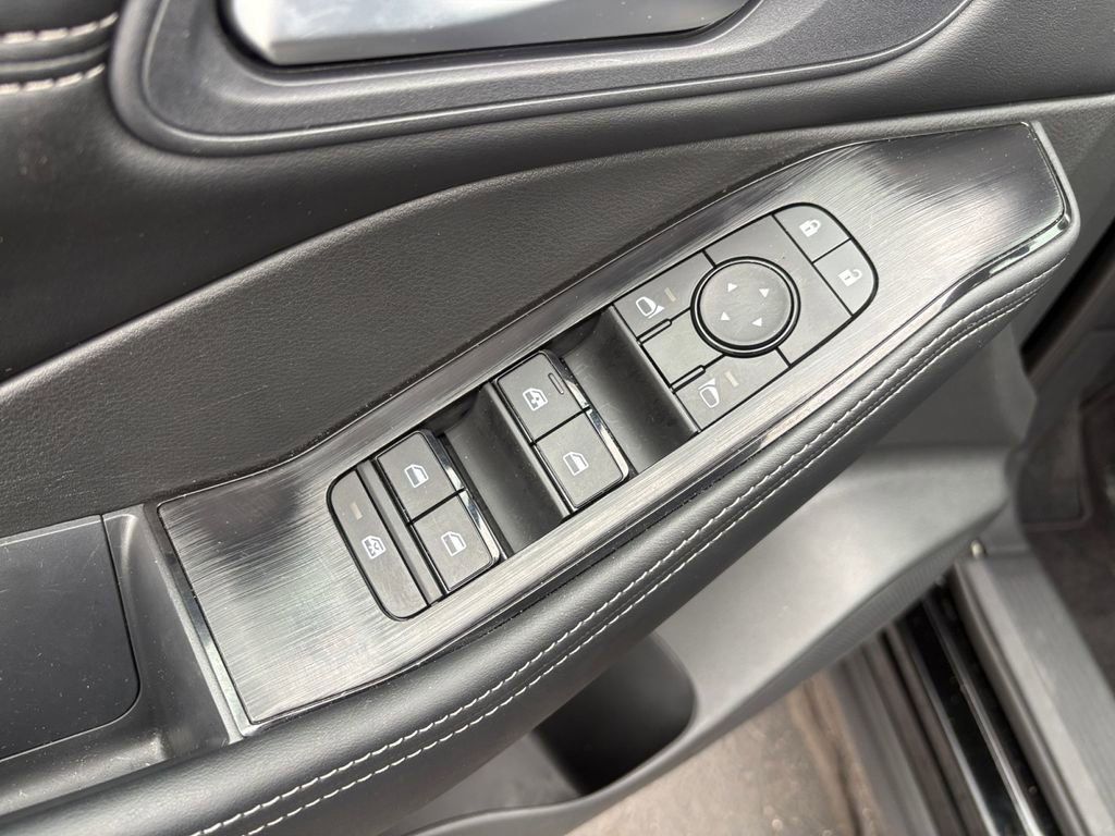 Used 2026 Nissan Rogue SV w/ SV Premium Package image 17